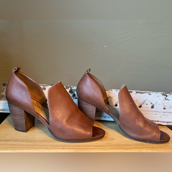 Lucky Brand women’s size 10 leather shoes. - Picture 3 of 8